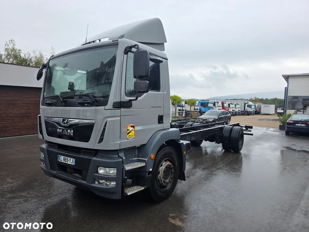 MAN TGM 18.290  do zabudowy  / 8.3m