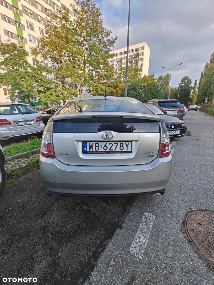 Toyota Prius - 5