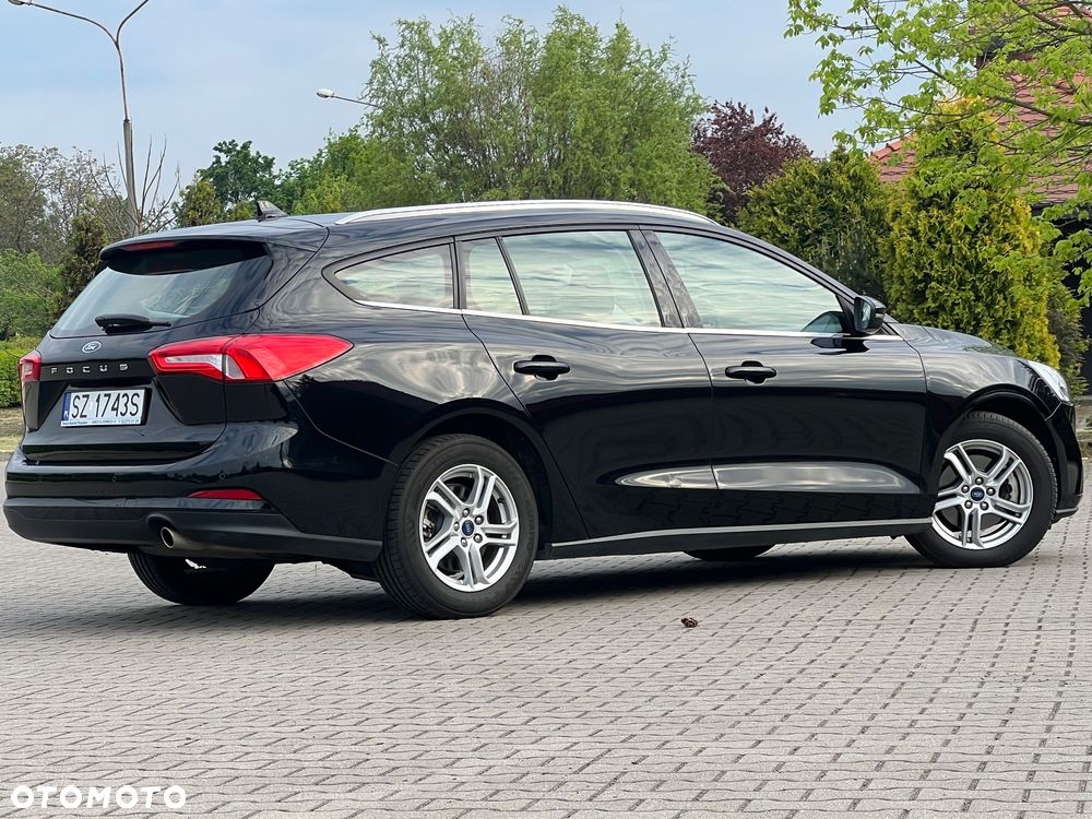 Ford Focus SW 1.0 EcoBoost Titanium - 11