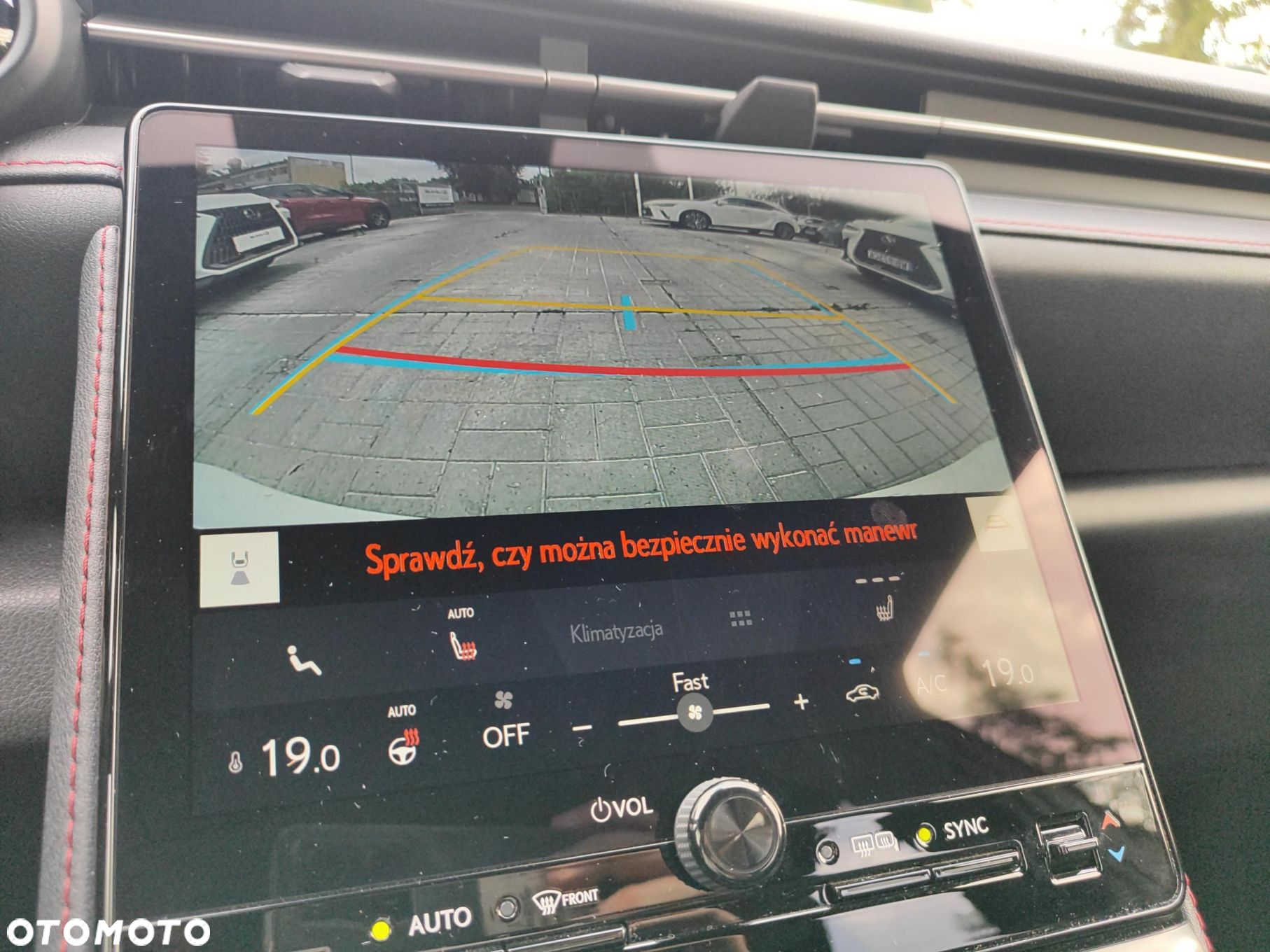 Lexus LBX 1.5 Hybrid Emotion - 21