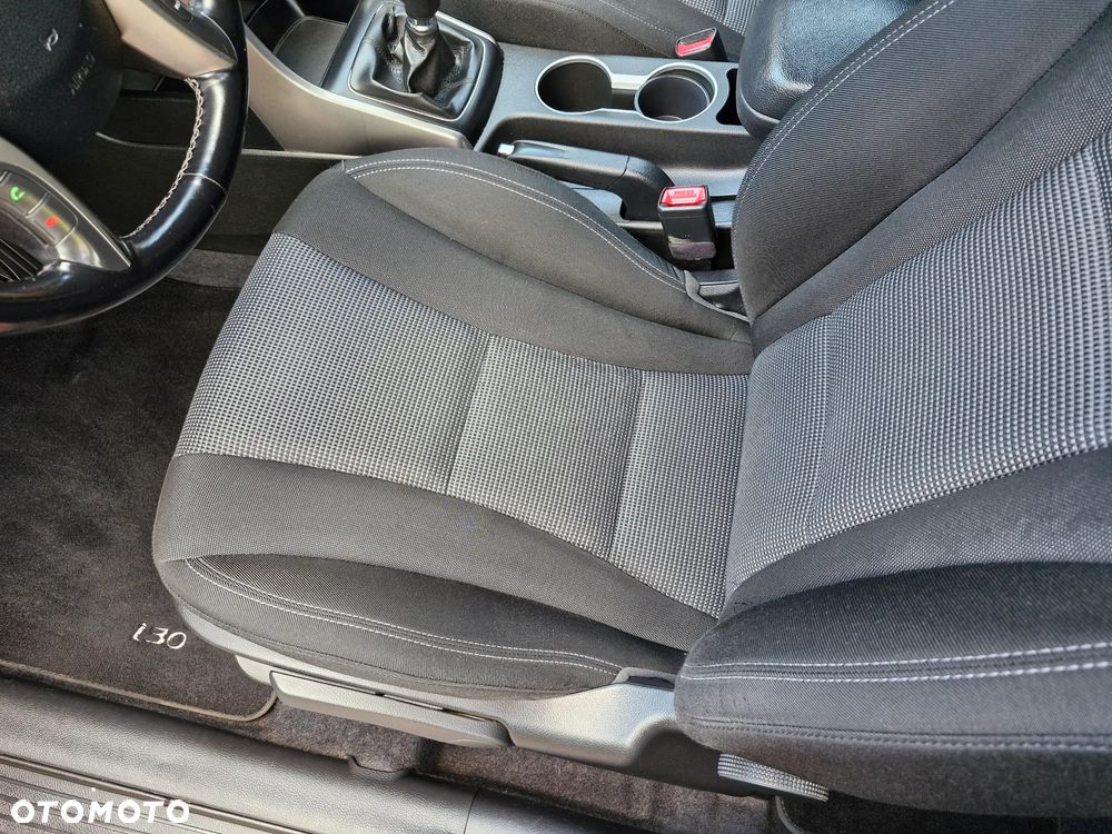 Hyundai i30 1.4 Intro Edition - 16