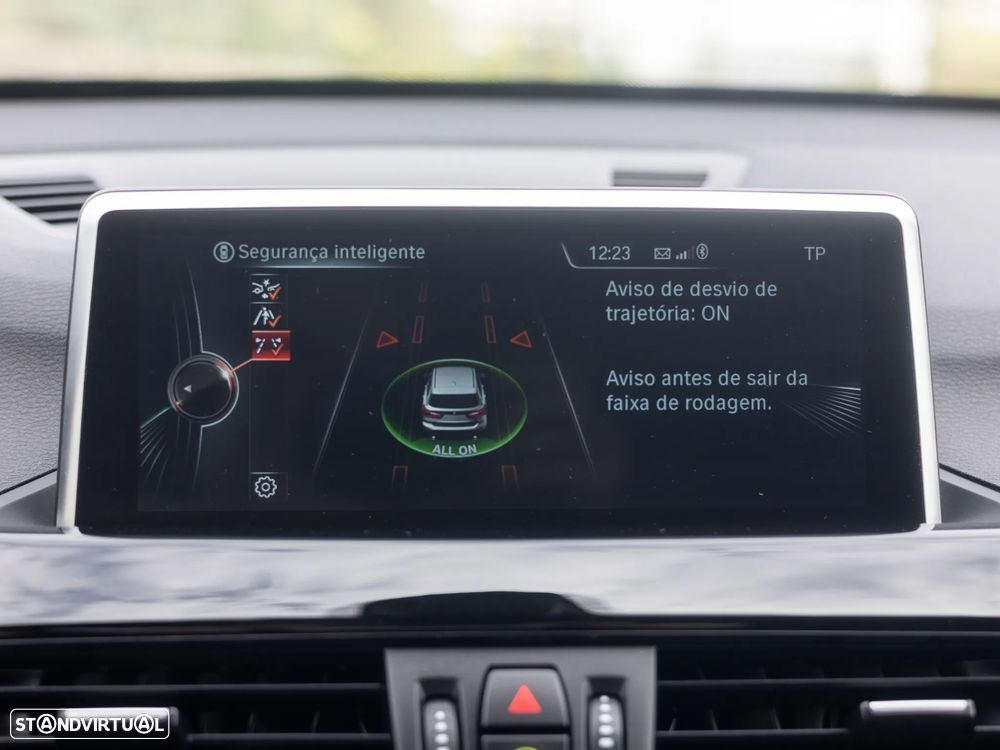 BMW X1 sDrive18d xLine - 17