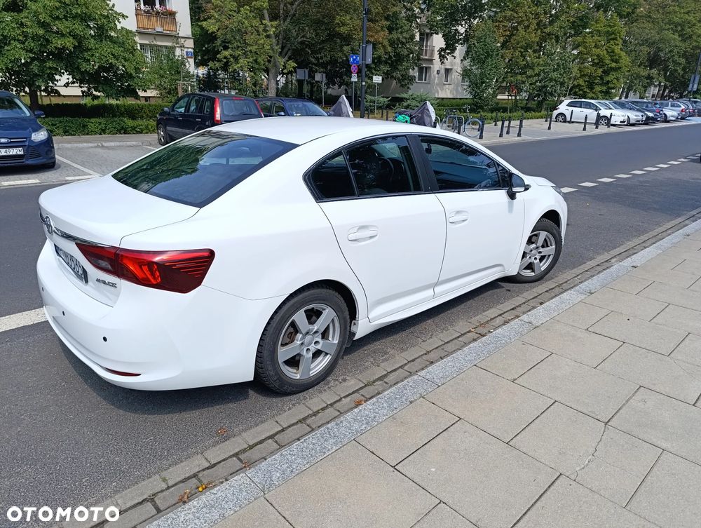 Toyota Avensis 1.8 Active - 3