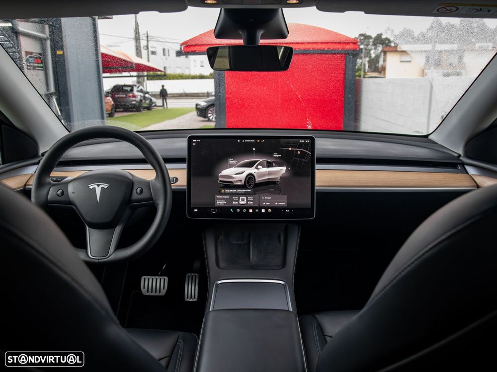 Tesla Model Y Performance Tração Integral - 23