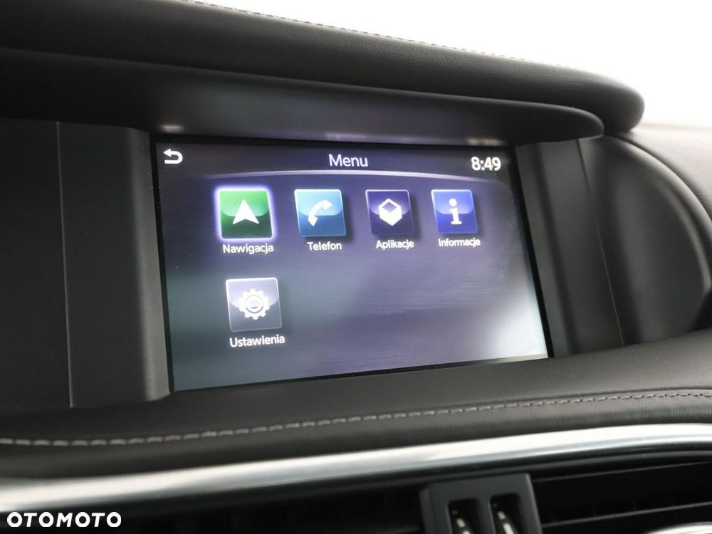 Infiniti Q30 1.5d - 24