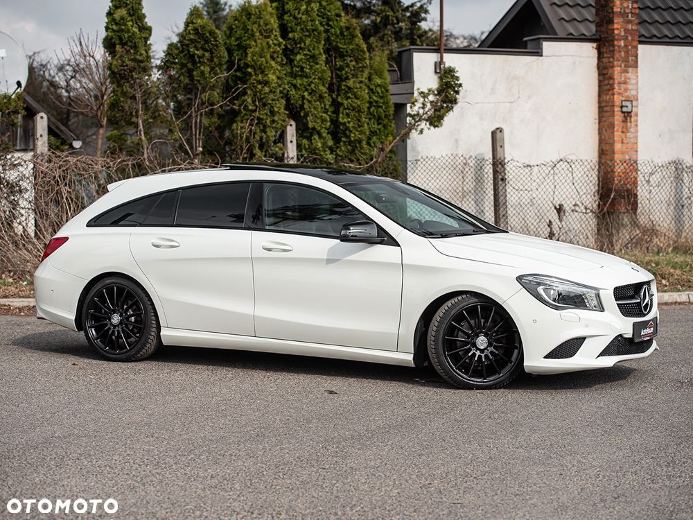 Mercedes-Benz CLA 180 UrbanStyle Edition - 3