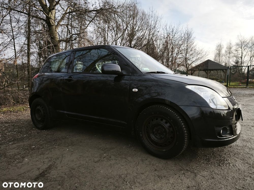 Suzuki Swift 1.3 Club - 3