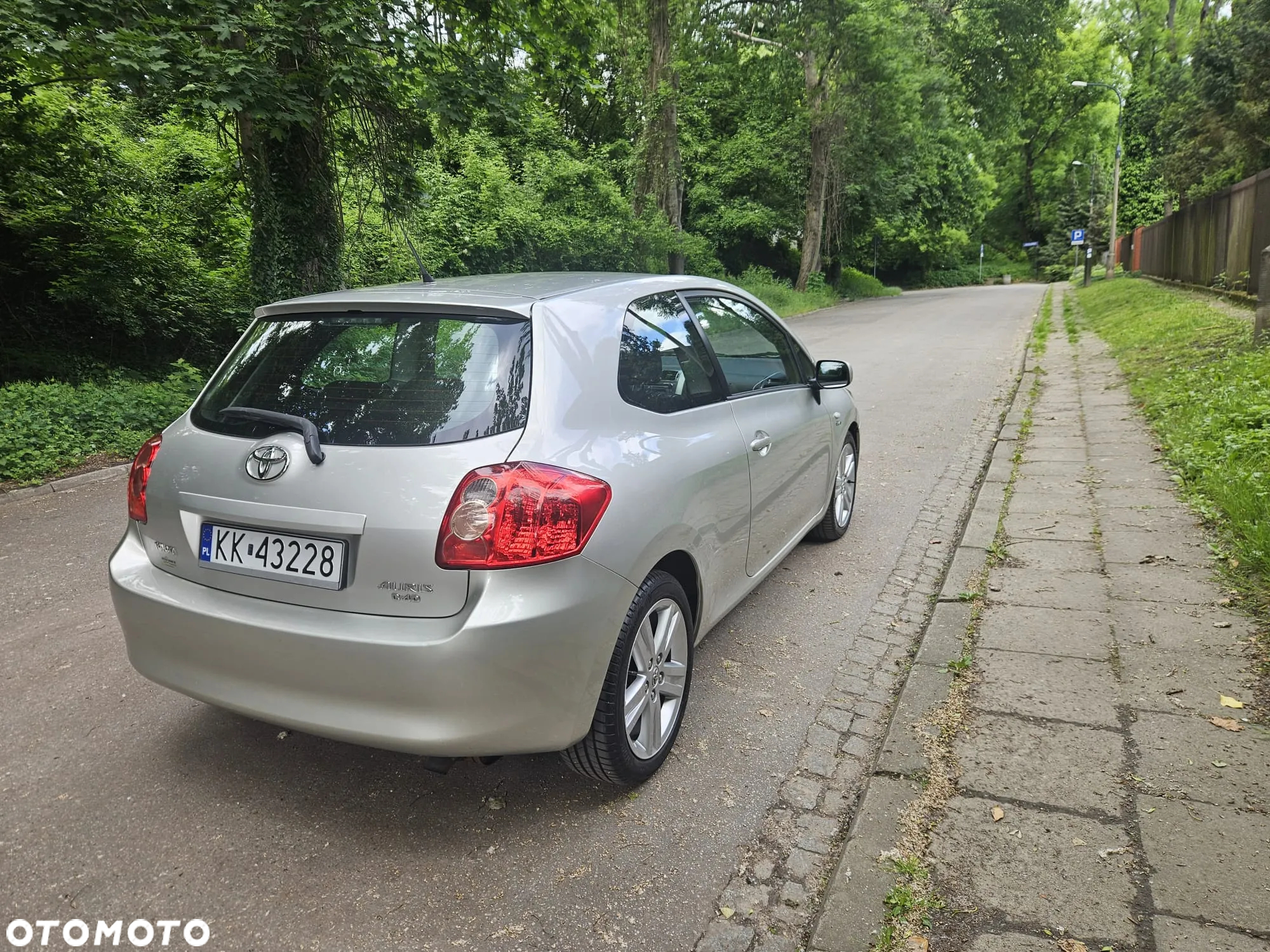 Toyota Auris 2.2 D-4D D-CAT - 5
