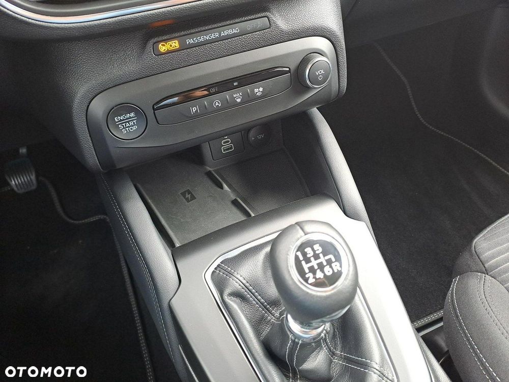 Ford Focus 1.0 EcoBoost mHEV Titanium X - 24