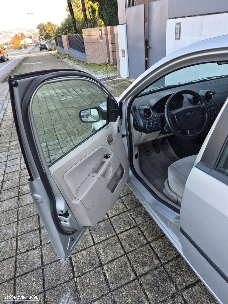 Ford Fiesta 1.4 Ambiente - 5