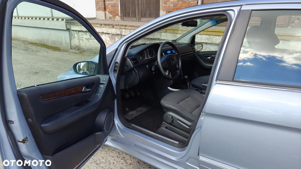 Mercedes-Benz Klasa B ver-200-cdi - 17