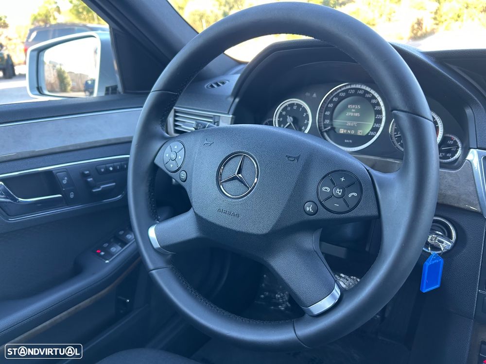 Mercedes-Benz E 250 CGI BlueEFFICIENCY 7G-TRONIC - 20