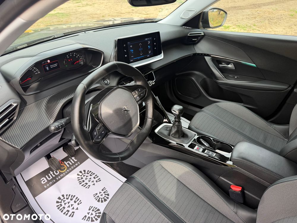 Peugeot 2008 1.2 PureTech Allure S&S - 18