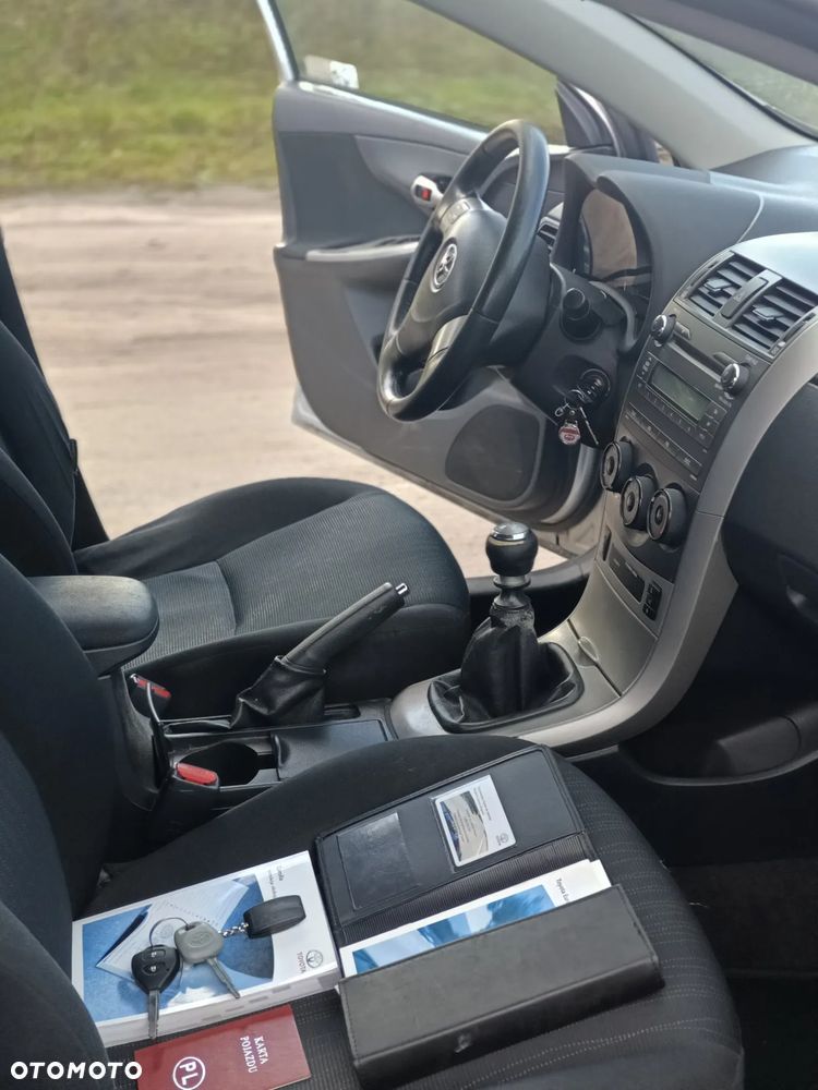 Toyota Corolla 1.4 D-4D Premium - 5