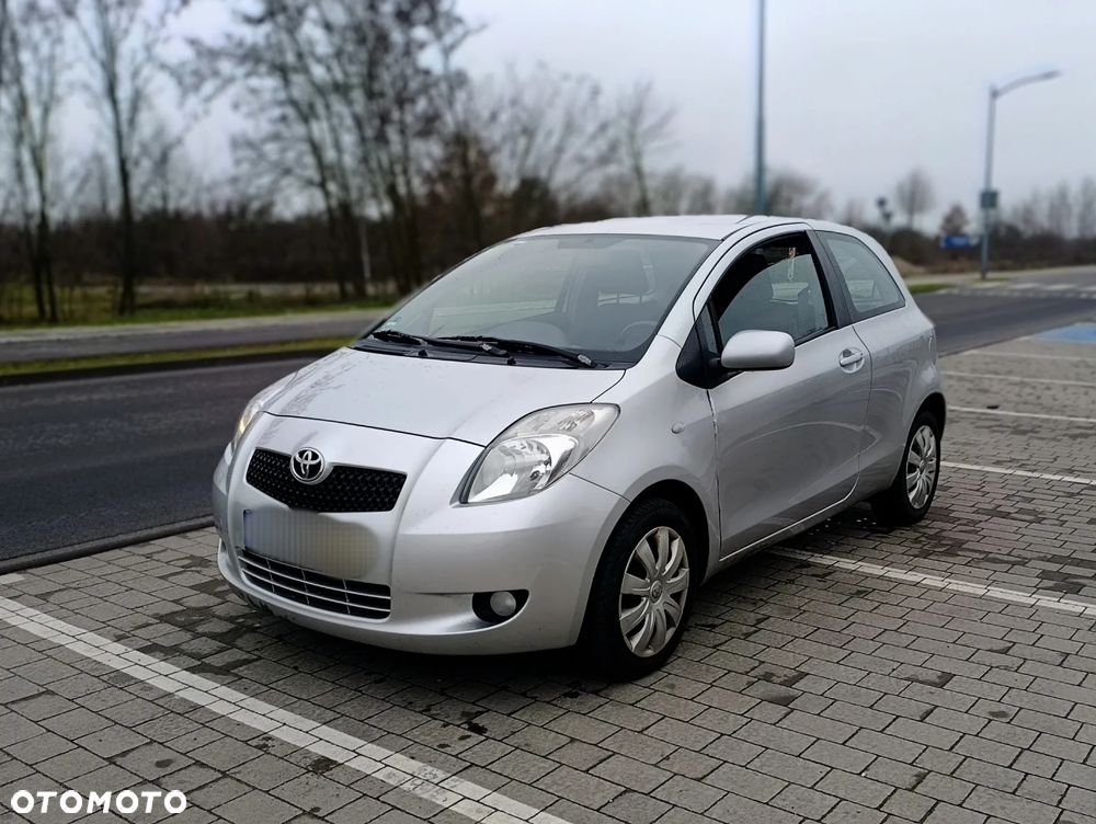 Toyota Yaris 1.3 VVT-i Team - 1