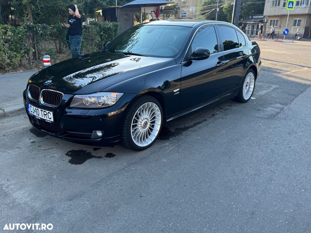 BMW Seria 3 330d DPF Touring Aut. Edition Sport - 2