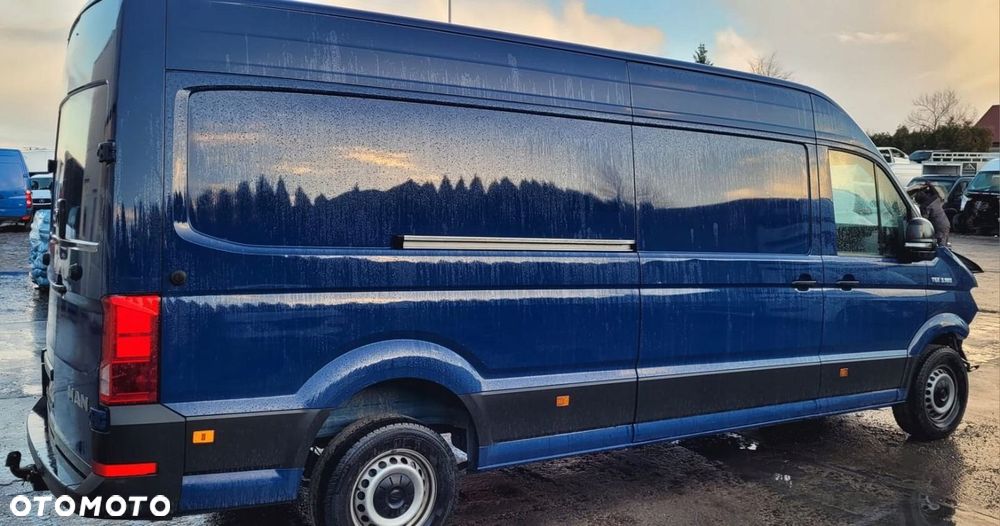Crafter II MAN 17-22r tył cięty z dachem - 1