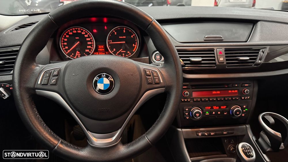 BMW X1 16 d sDrive Line Sport - 24