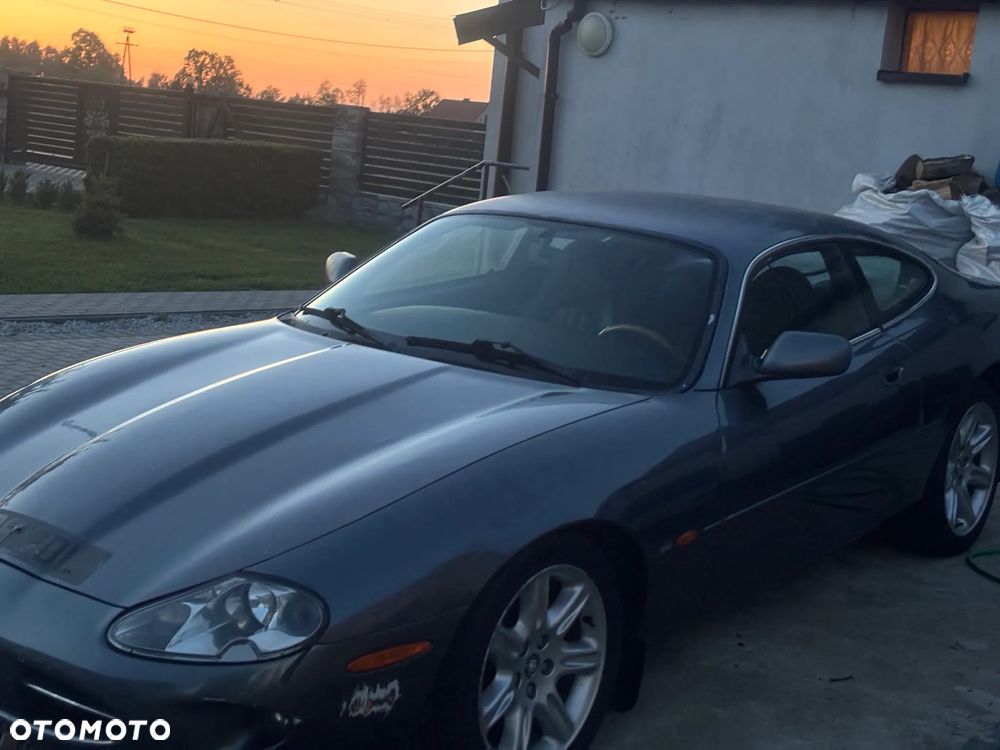 Jaguar XK XKR Coupe - 2