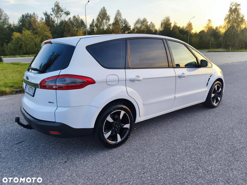 Ford S-Max 2.0 TDCi DPF Titanium - 16