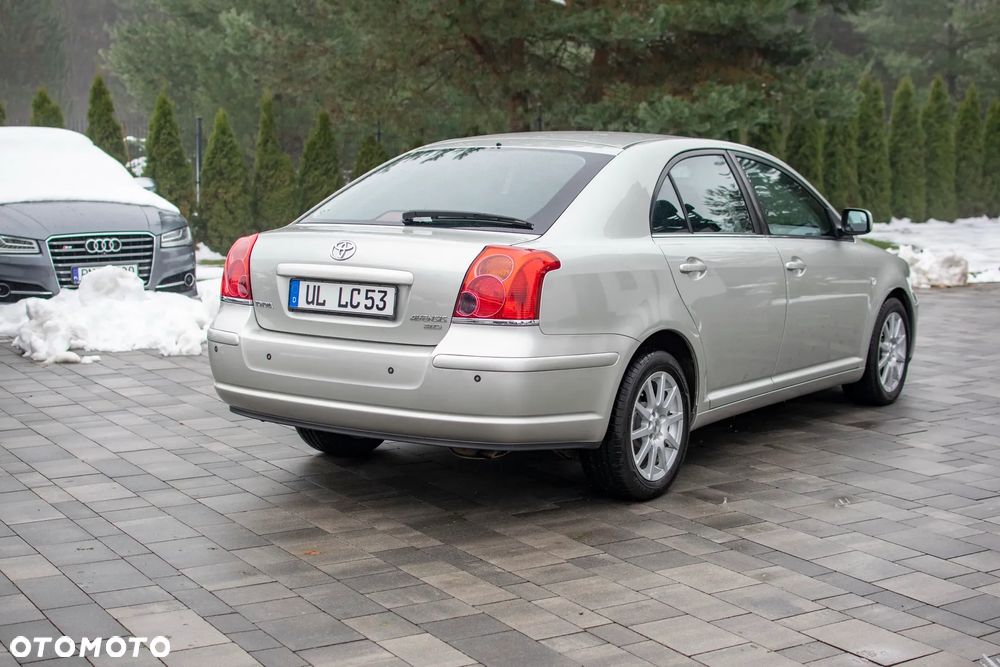 Toyota Avensis - 22