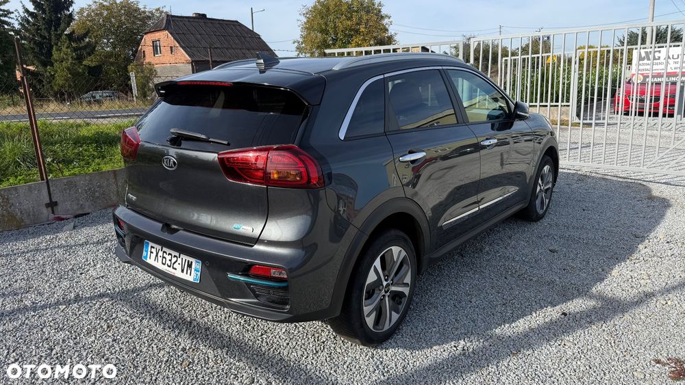 Kia Niro 64kWh L - 2