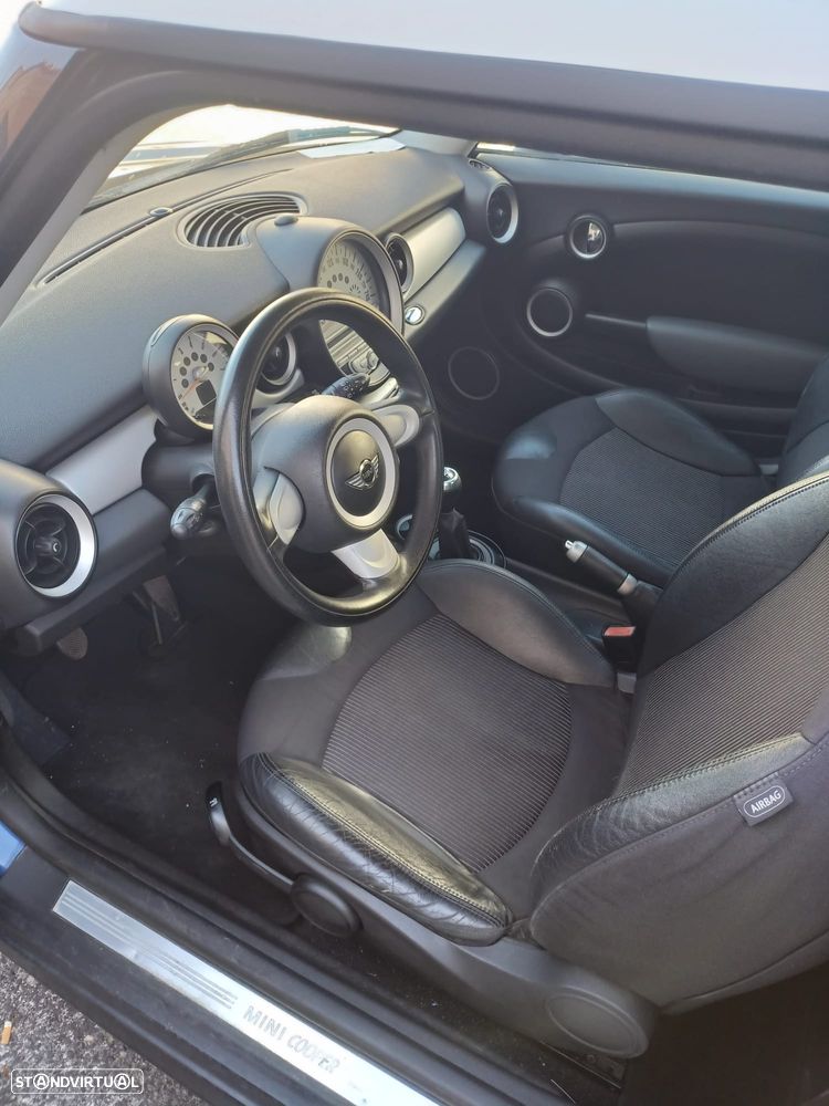 MINI 3 Portas Cooper D - 5