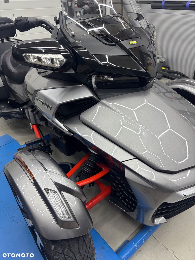 Can-Am Spyder - 4