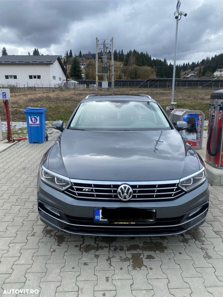 Volkswagen Passat Variant 2.0 TDI SCR 4Motion DSG Highline - 3