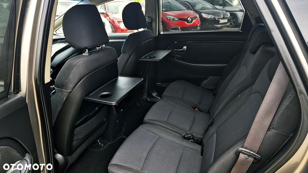 Kia Carens 1.6 GDI XL 7os - 29