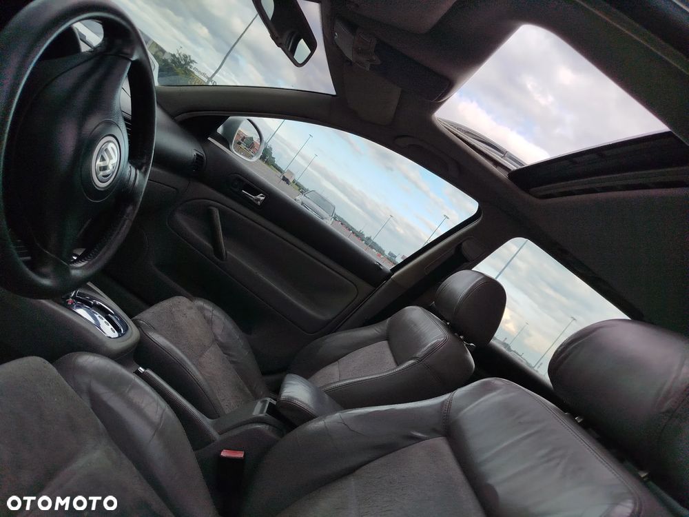 Volkswagen Passat - 16