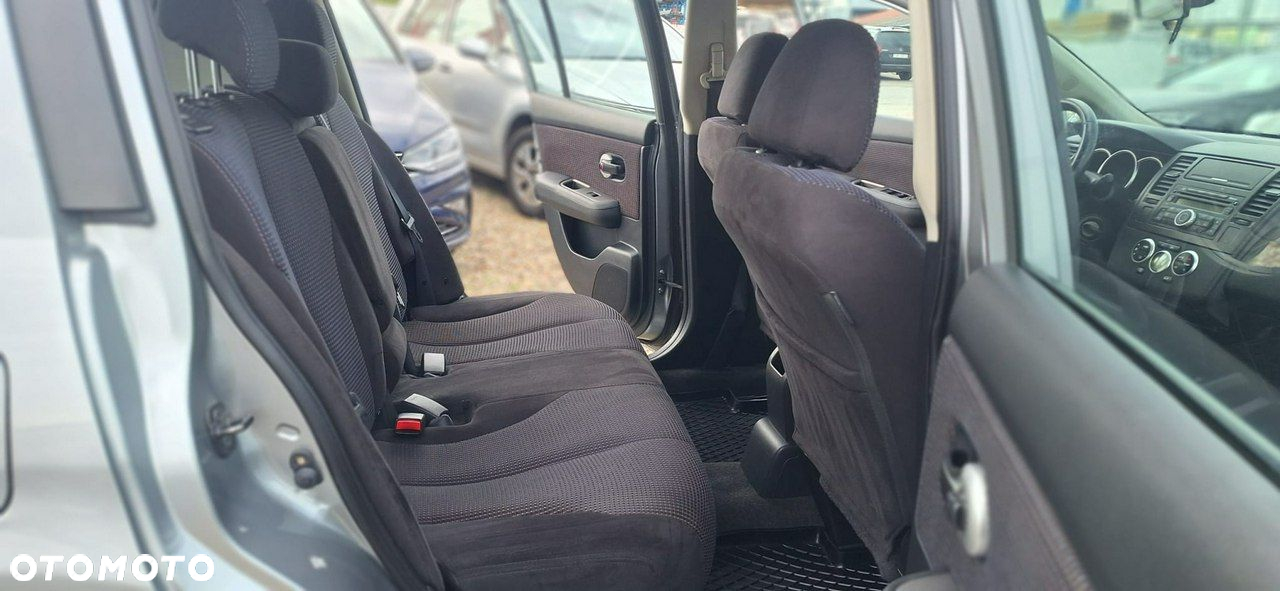 Nissan Tiida - 17