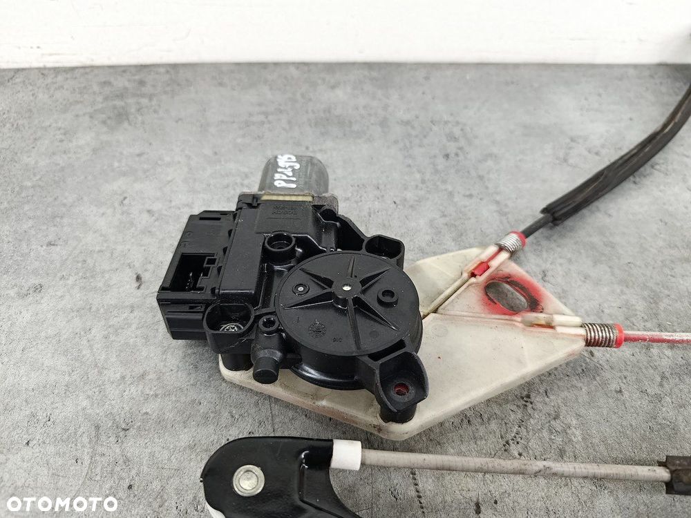 PODNOŚNIK SZYBY PRAWY PRZÓD VW POLO V 6R 6R0959802T 6R4837462D   BOSCH - 5