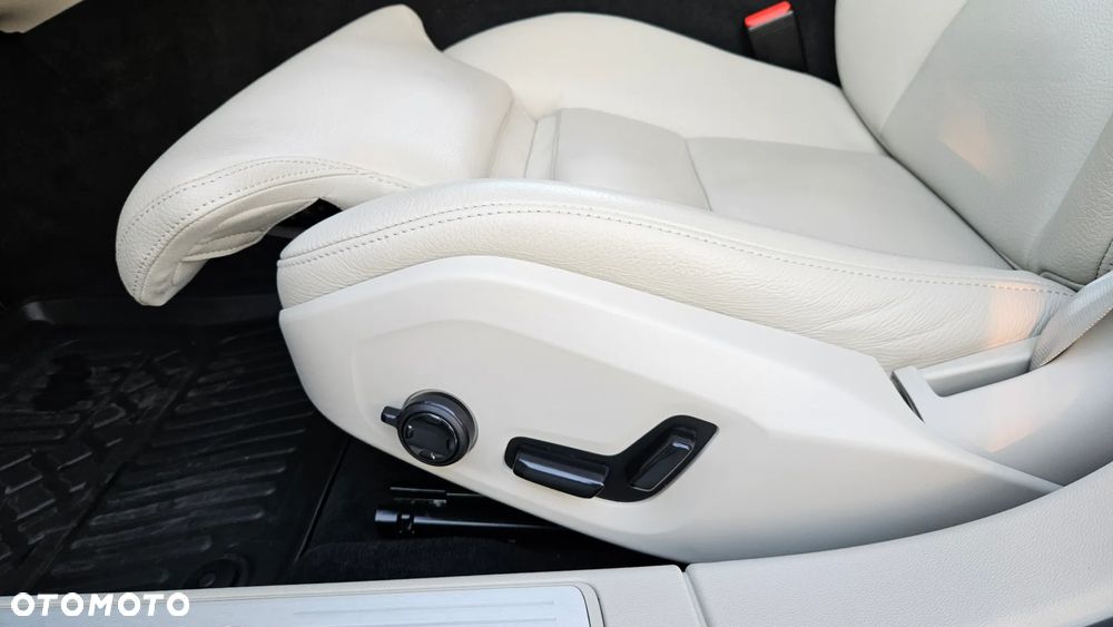 Volvo V60 B4 D Inscription - 14