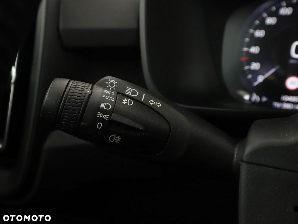 Volvo XC 40 T3 Momentum Core - 30