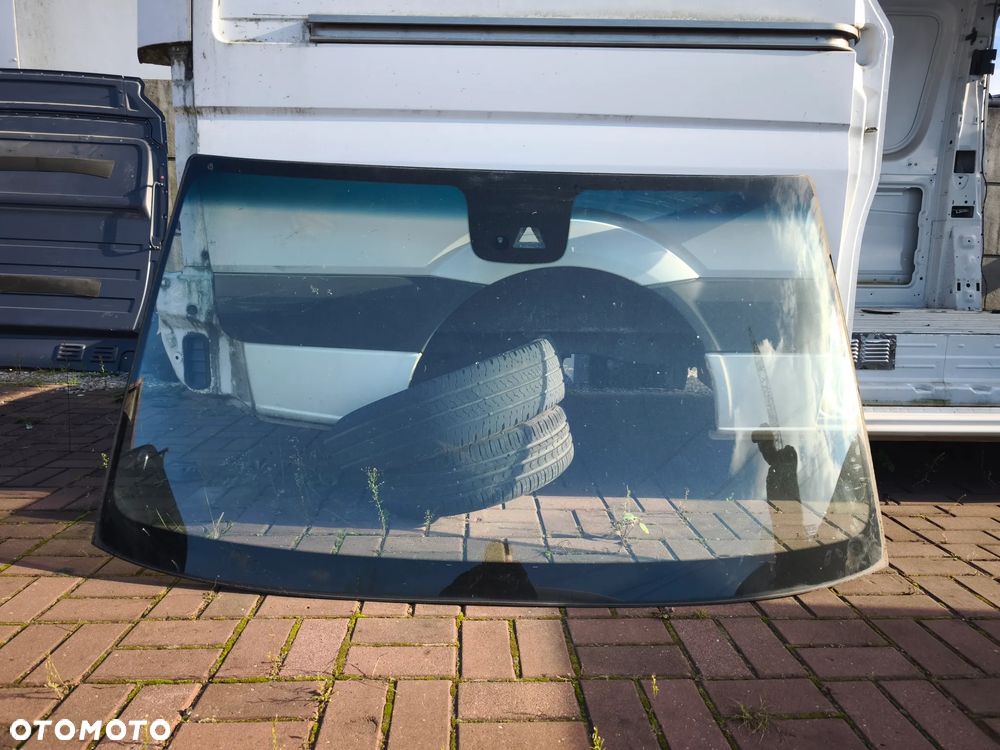 Szyba przednia przód Mercedes-Benz Sprinter w906 2015 2006-2018 radar