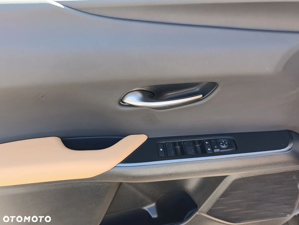 Lexus UX 300h Executive Line - 17