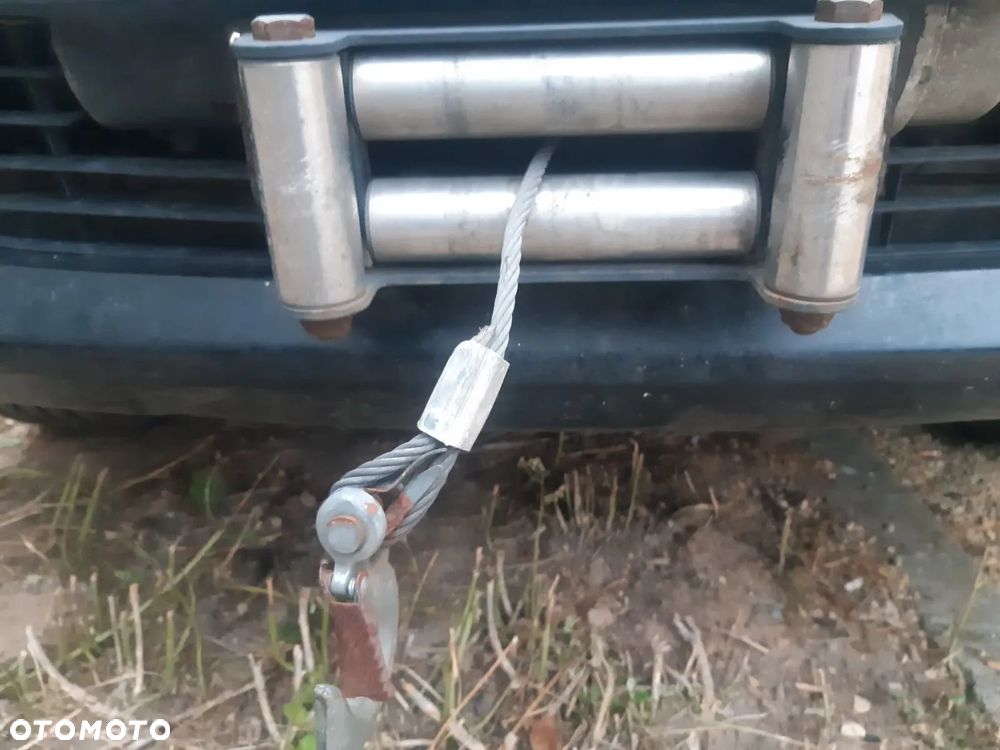 Toyota Hilux - 12