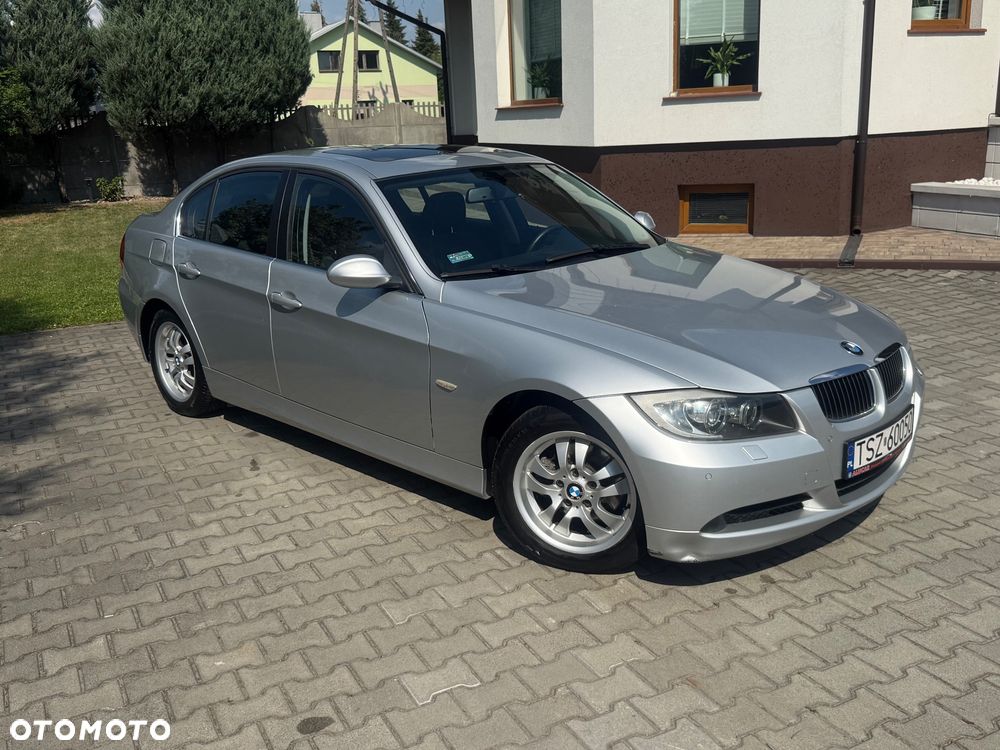 BMW Seria 3 325i - 4