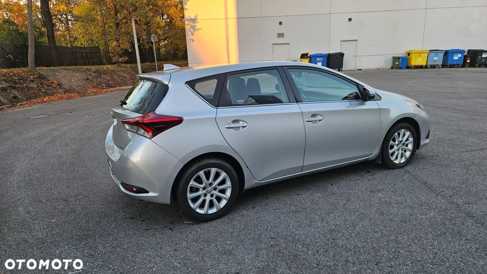 Toyota Auris 1.6 Comfort - 14
