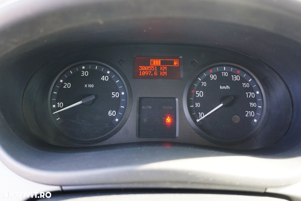 Renault Trafic - 11