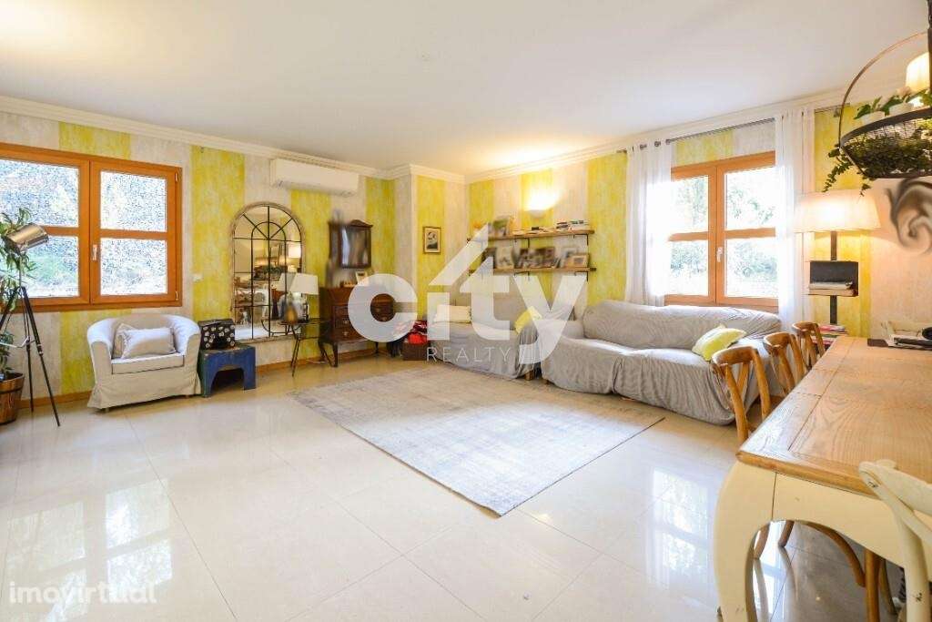 APARTAMENTO T4 DUPLEX DE 248 M2 COM GARAGEM BOX DE 52 M2 - Grande imagem: 5/46