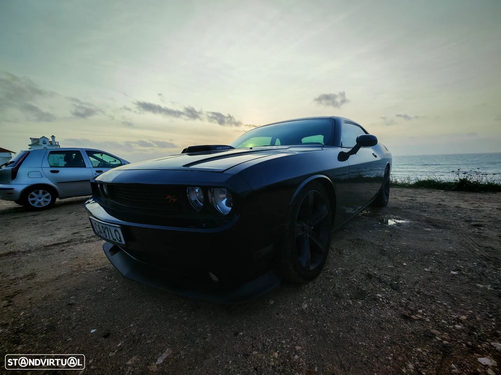 Dodge Challenger - 9