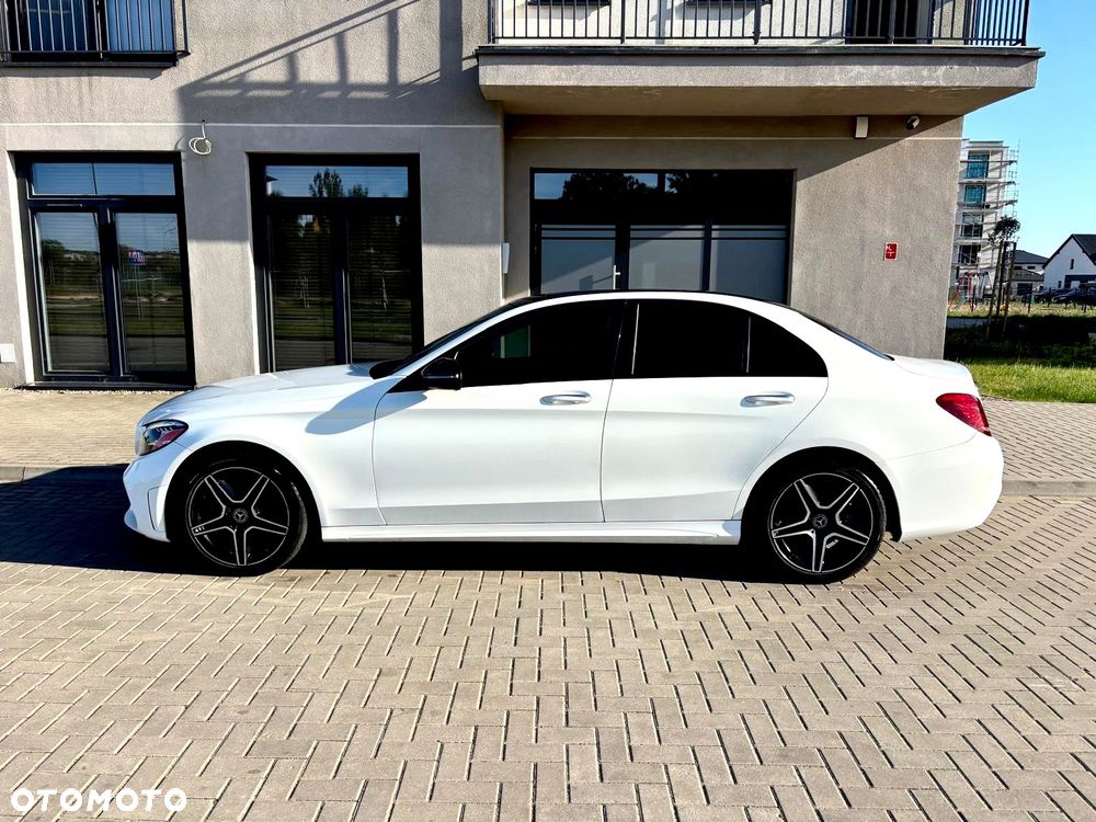Mercedes-Benz Klasa C 300 4Matic 9G-TRONIC AMG Line - 7