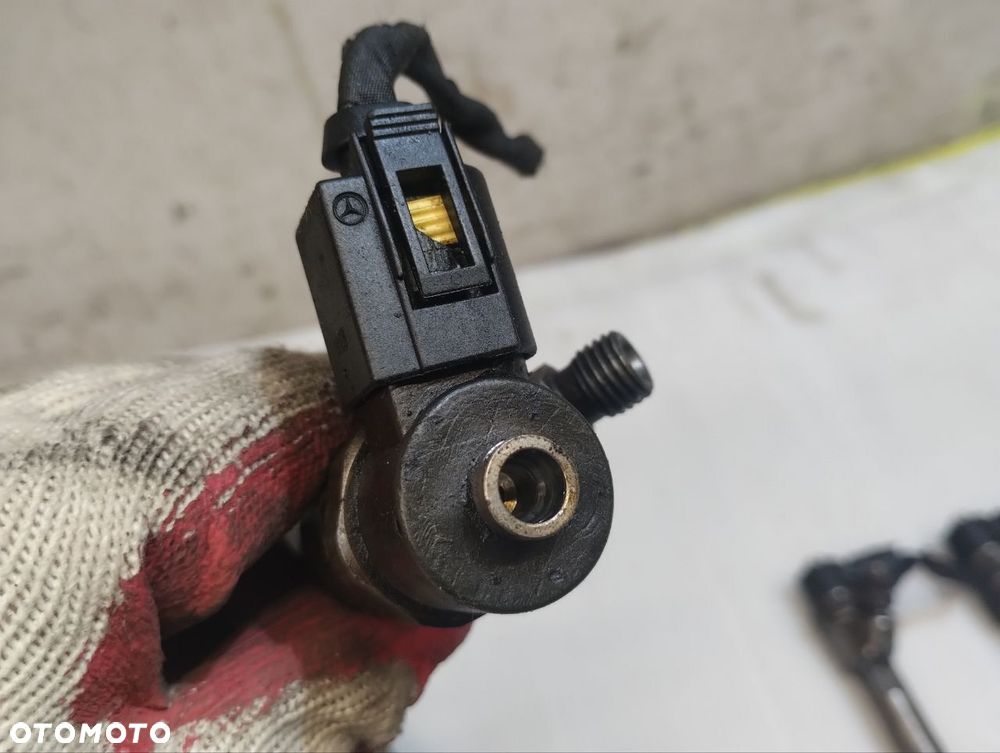 WTRYSK MERCEDES W202  A6110700587 - 3