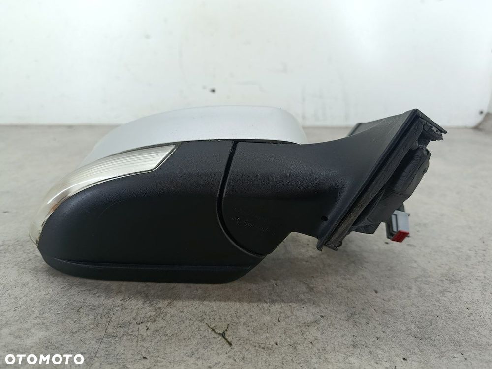 LUSTERKO PRAWE FORD FOCUS II FL 03 - 2