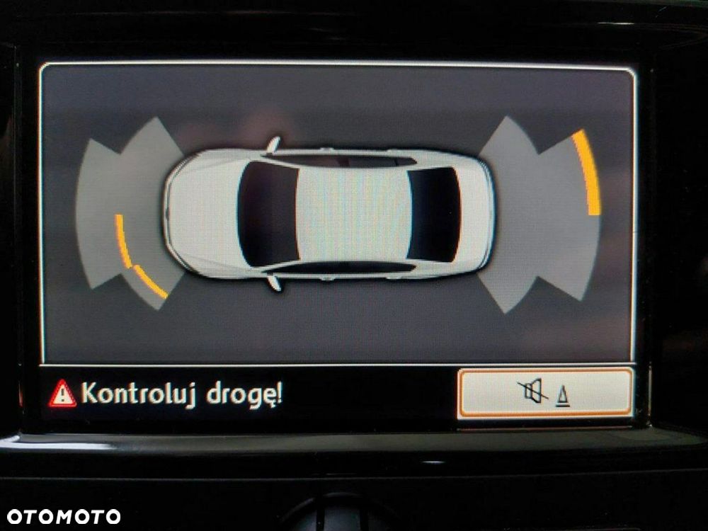 Volkswagen Passat - 15