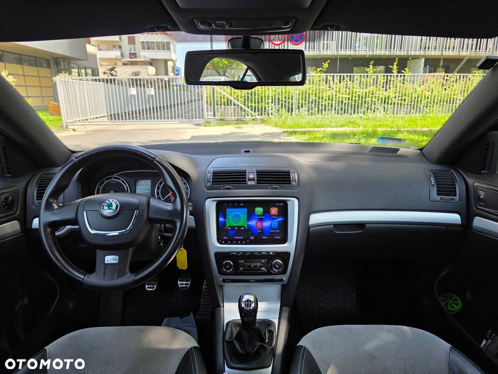 Skoda Octavia 2.0 TSI RS - 12
