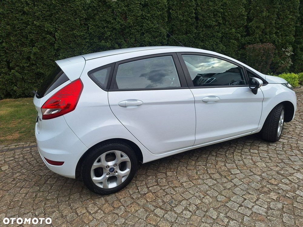 Ford Fiesta - 28