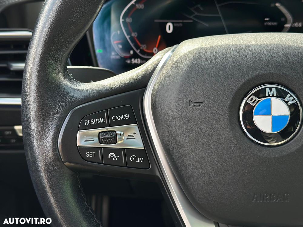 BMW Seria 3 320d xDrive Aut. Luxury Line - 23